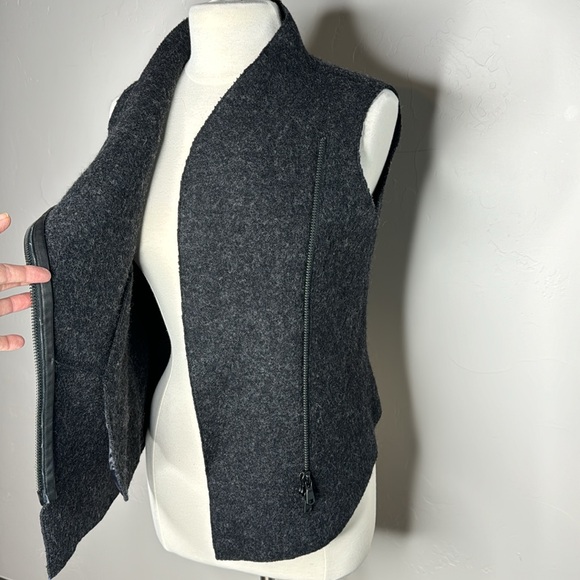 Peace by VSP Vest Unique style Size Medium - Picture 4 of 10